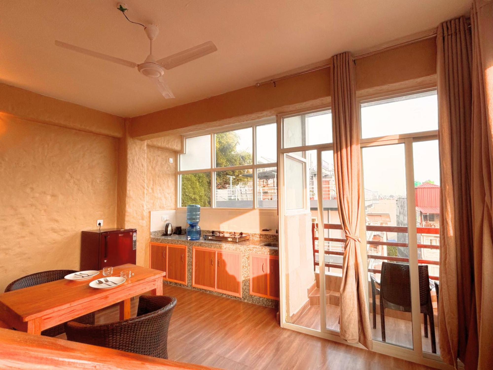 Nishan Apartments -Lakeside 포카라 외부 사진