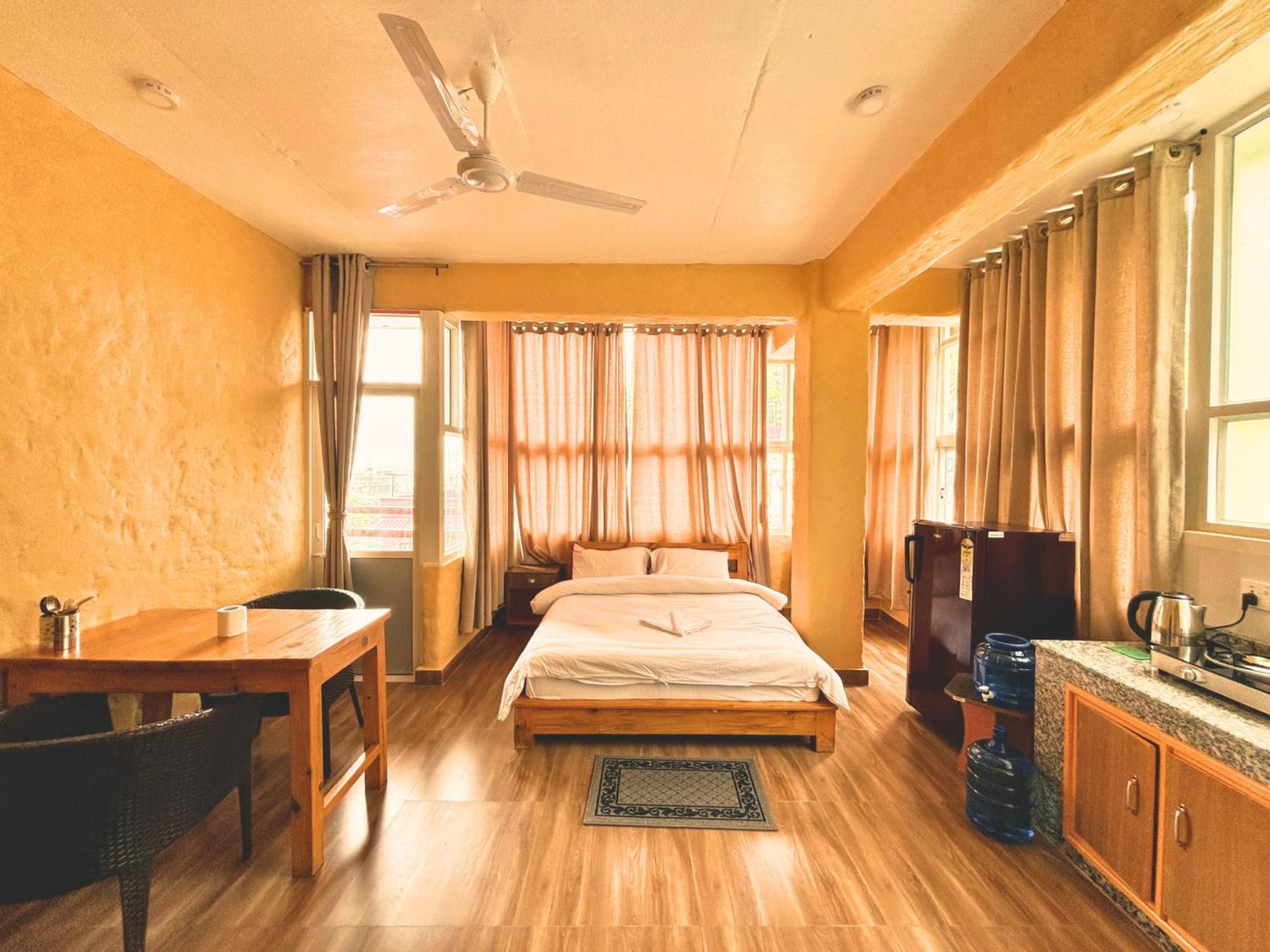 Nishan Apartments -Lakeside 포카라 외부 사진